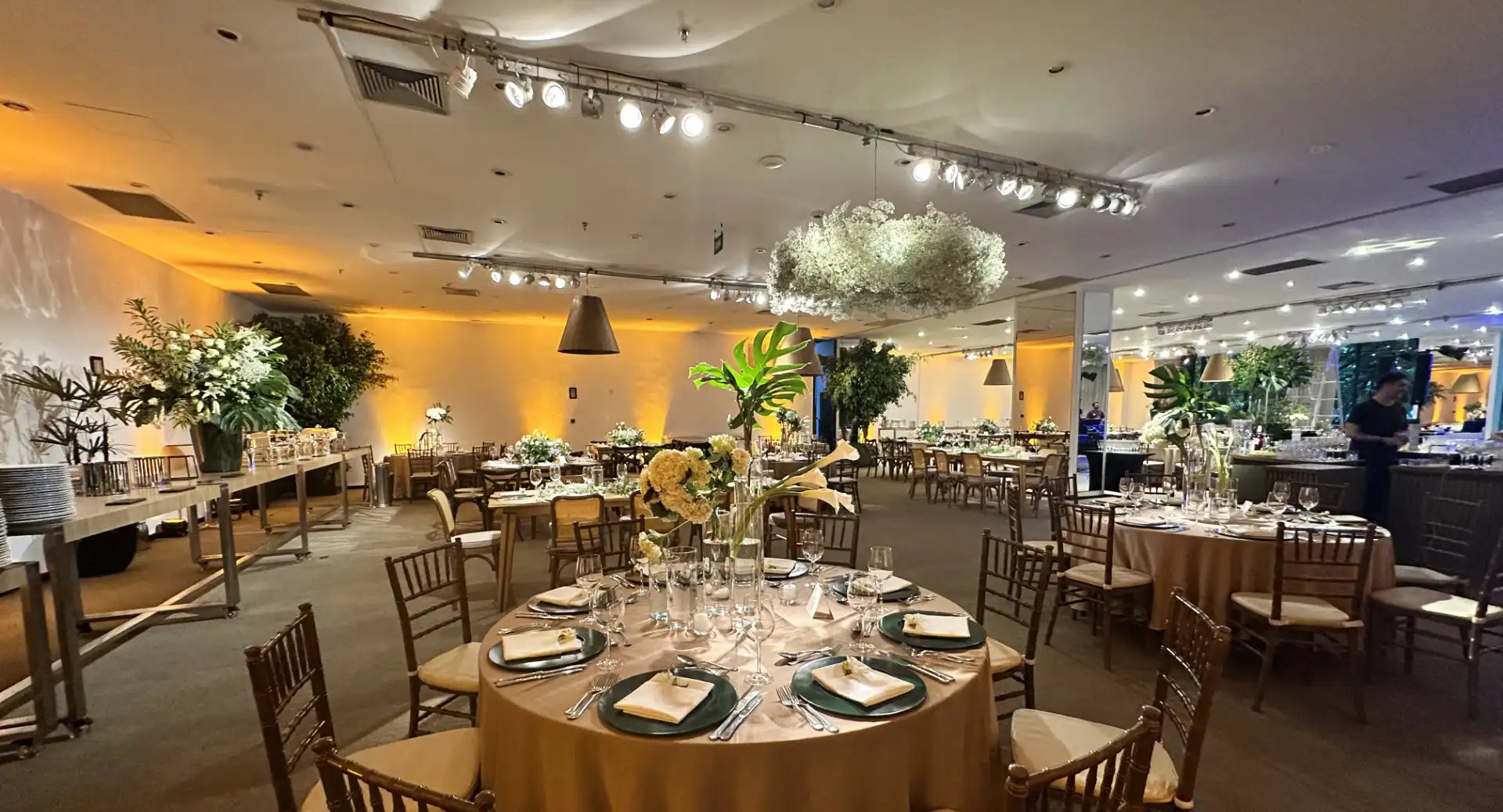 Iluminação e decoração em um evento social
